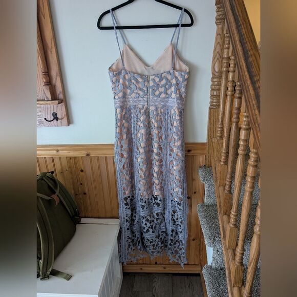 Elliatt Anthropologie Lace Crochet Overlay Celane Midi Dress Lavender Size Large - Picture 3 of 10